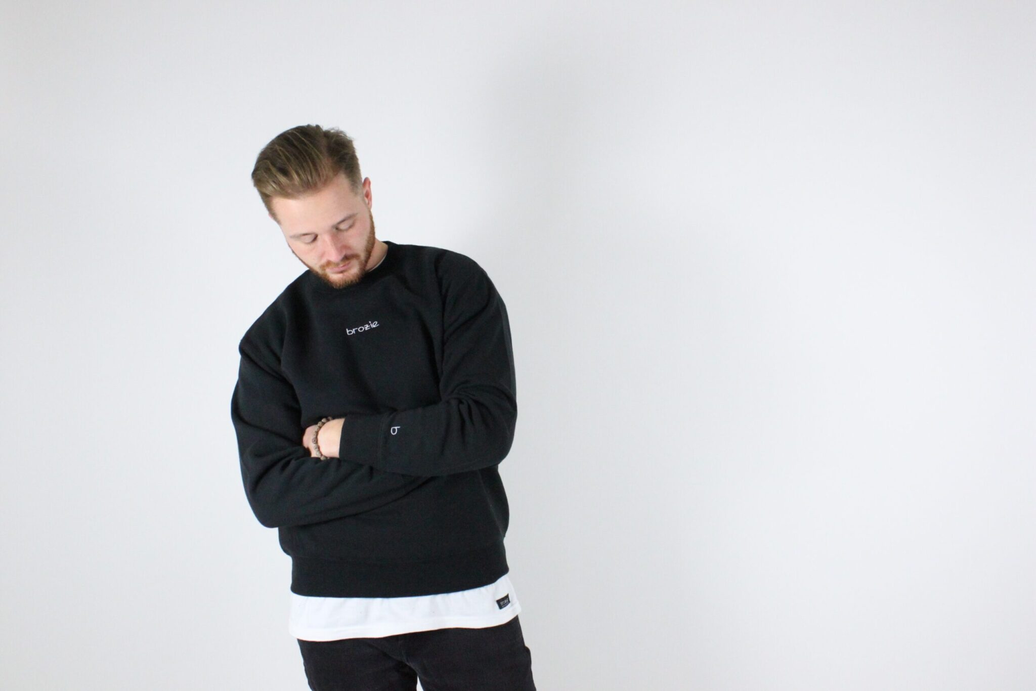 Image of brozie sweater - Pitch Black - L - Unisex