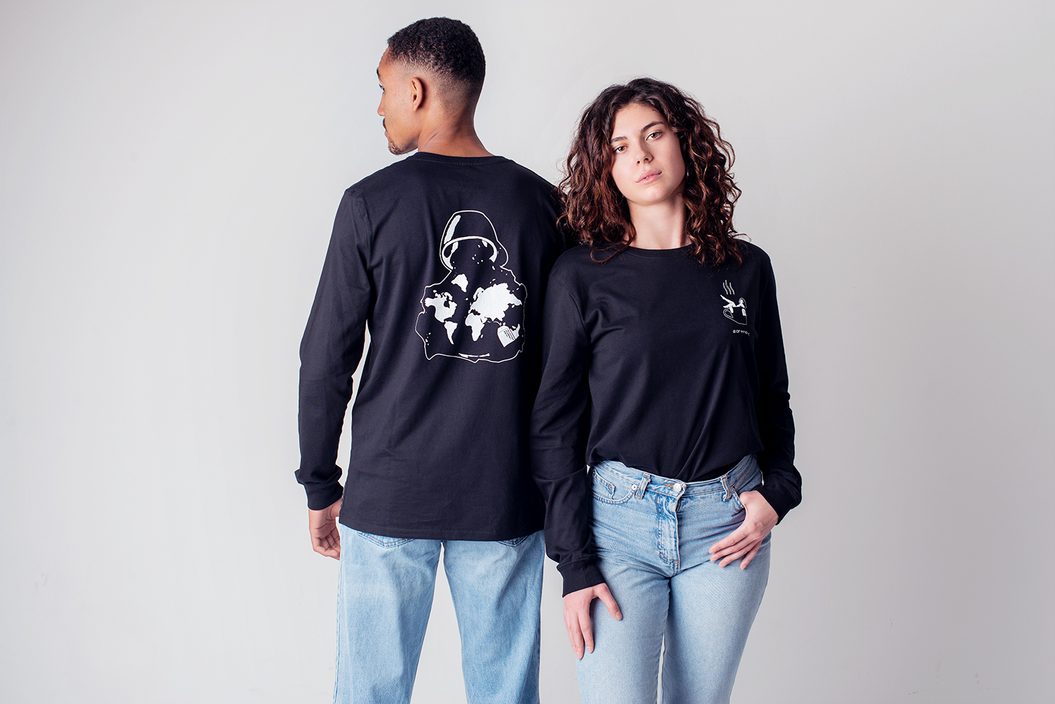 Image of long sleeve shirt earthey - Pitch Black - L - Unisex