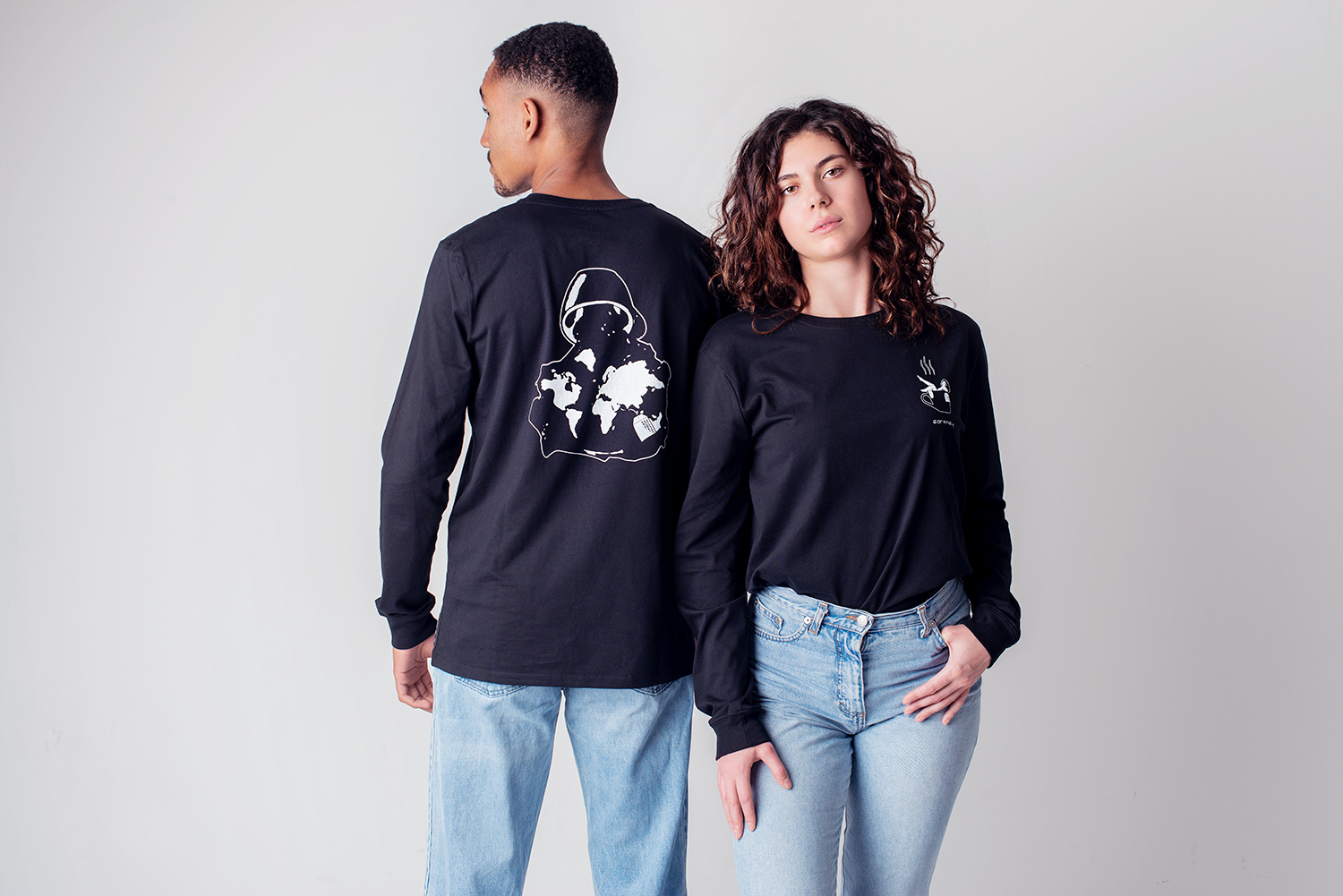 Image of long sleeve shirt earthey - Pitch Black - M - Unisex