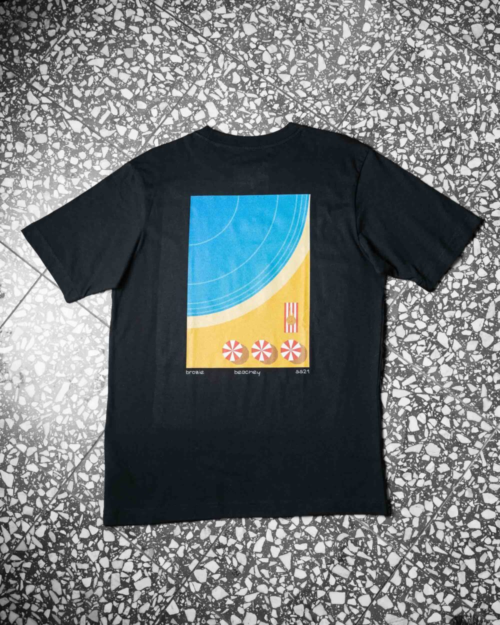t-shirt beachey